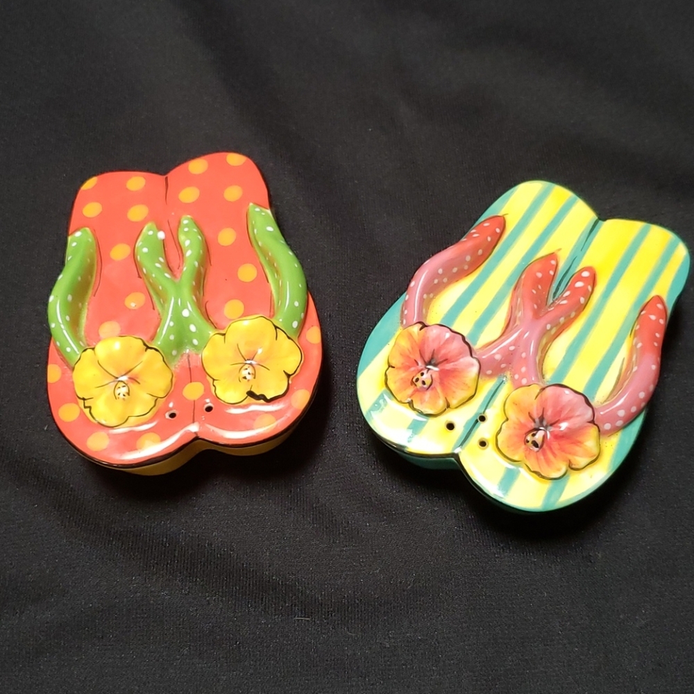 Vintage Surf flip flop salt and pepper set